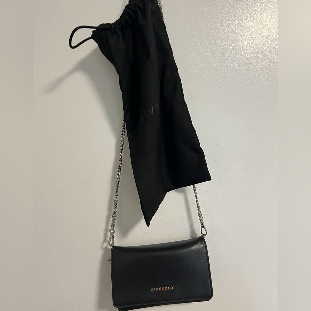 AUTHENTIC Givenchy Pandora Chain clutch purse wallet on chain